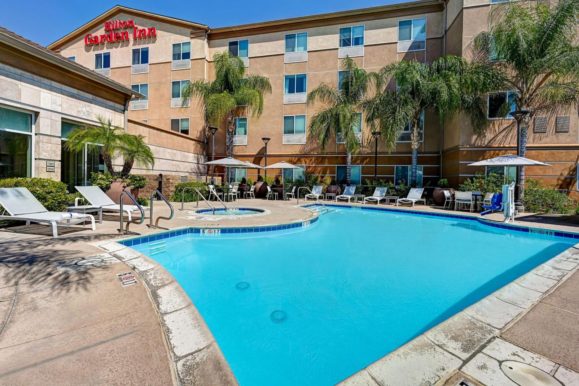 Hilton Garden Inn San Bernardino Exterior foto